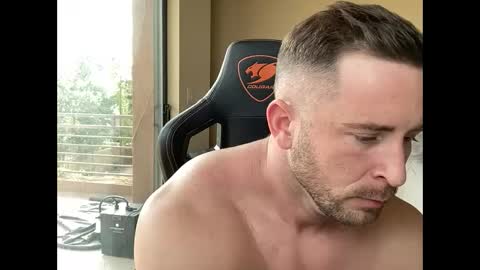 Brett Mycles online show from January 3, 6:14 pm