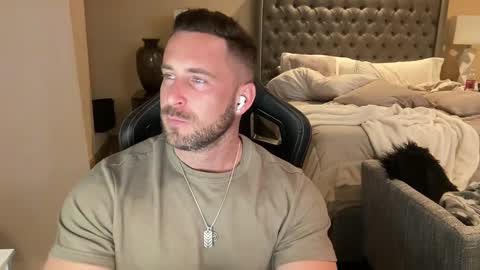 Brett Mycles online show from February 12, 6:29 am