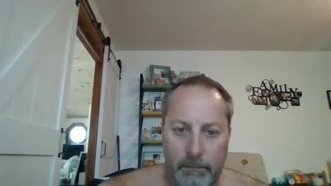 hey online show from October 8, 7:20 pm