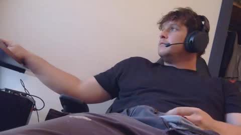 brian7891012 online show from May 4, 4:02 pm