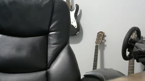 brian871001 online show from April 16, 6:41 pm