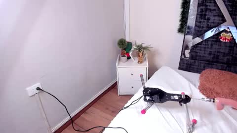 Brianna online show from December 19, 3:02 am