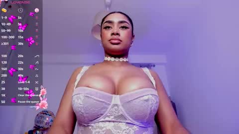 briana online show from October 26, 11:11 am