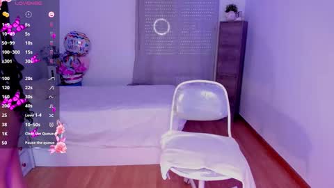 Snapshot of briana_walker chatting on September 24, 10:22 am briana online show from September 24, 10:22 am