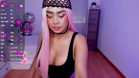 Snapshot of briana_walker chatting on October 18, 11:36 am briana online show from October 18, 11:36 am