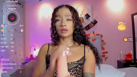 Snapshot of brianathompson chatting on October 18, 7:51 pm BRIANA online show from October 18, 7:51 pm