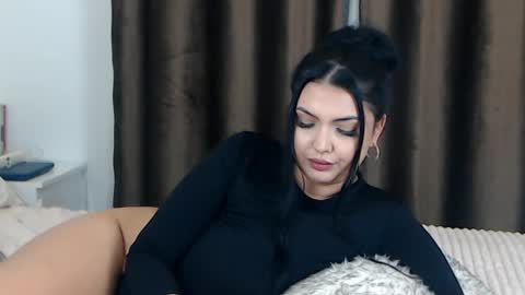 briannabk online show from January 7, 9:35 pm