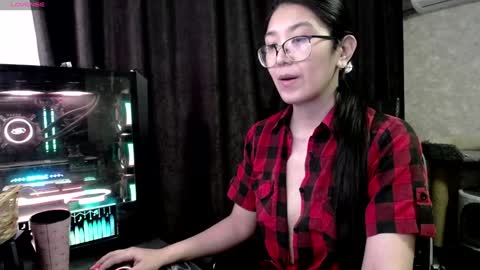 Aisha online show from February 4, 7:29 am
