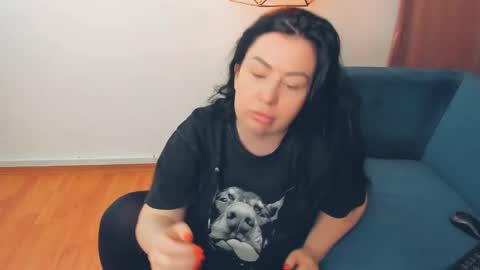 brilliantegirl_ online show from June 7, 7:35 am