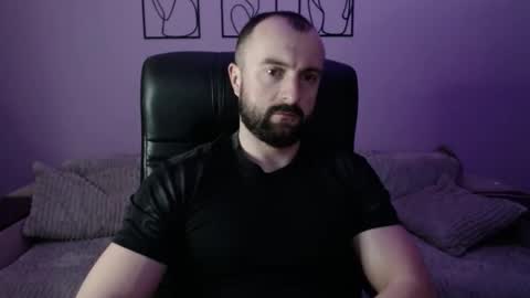 brindlefly69 online show from March 31, 10:37 am