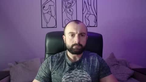 brindlefly69 online show from February 7, 12:08 pm