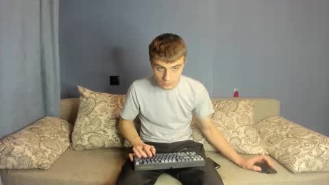 bristlebback online show from October 24, 5:03 pm