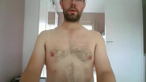 Snapshot of britguy6985 chatting on October 2, 10:36 am britguy6985 online show from October 2, 10:36 am