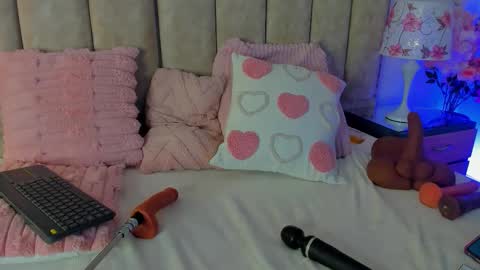 brithanyparker_ online show from March 27, 6:41 am