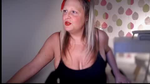 British Bella online show from February 5, 12:09 pm