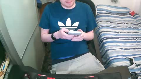 British Tom online show from November 17, 12:24 am