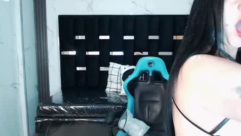 Britney  online show from February 5, 2:48 am