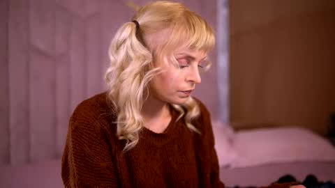 britneyhudson online show from December 1, 5:16 am