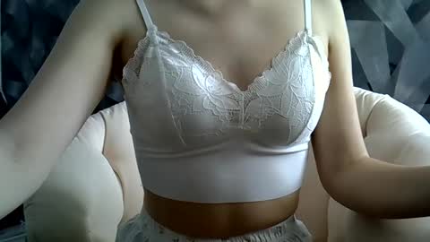 BritneyKittens online show from February 27, 8:02 am