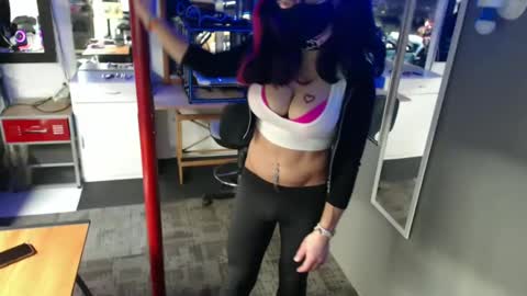 Snapshot of brittneybbccumslut1 chatting on December 8, 5:06 am Brittney online show from December 8, 5:06 am