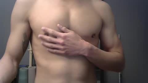 brokelee30 online show from December 11, 5:21 am