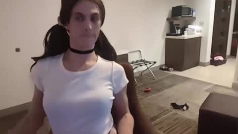 Snapshot of brookiebabyyyx3 chatting on December 18, 4:28 pm brooke online show from December 18, 4:28 pm