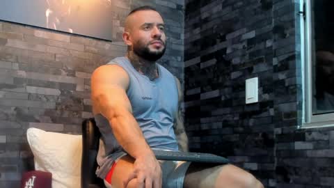 brucedallas online show from April 5, 2:08 am