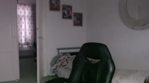 Bruce online show from February 8, 3:31 pm