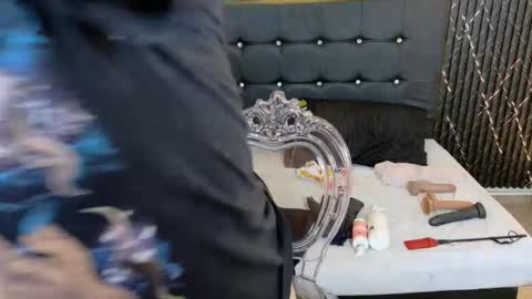 Bruja SCarlata online show from March 25, 1:01 am