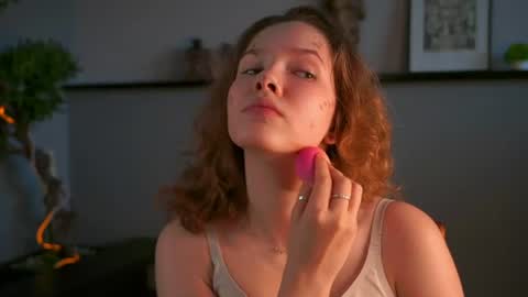 Tess online show from July 18, 5:42 am
