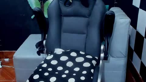 Snapshot of brunocuttie94 chatting on February 13, 4:39 pm Join my fan club here 150 tokens a month online show from February 13, 4:39 pm