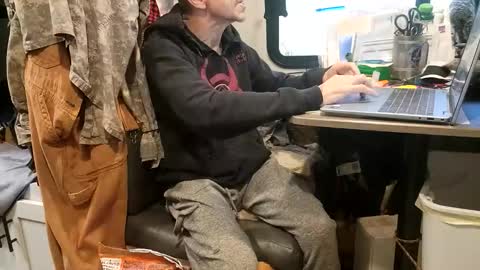 Steve... aka SkinnieDippin aka TimberTramp online show from April 14, 3:48 pm