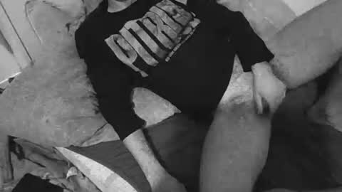 brutusek9191 online show from October 22, 7:59 pm