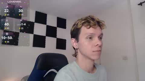 bryamado online show from March 7, 5:28 pm