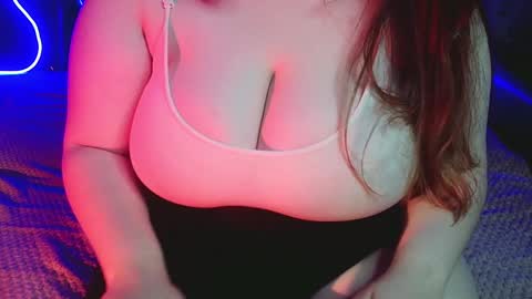 Nancy 3 online show from December 4, 5:49 pm