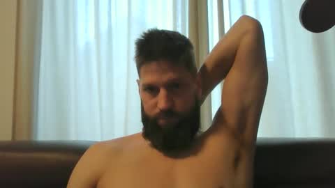 bubblebee1982 online show from December 7, 8:16 am