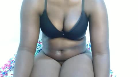 bubbly_ass30 online show from November 17, 3:14 pm