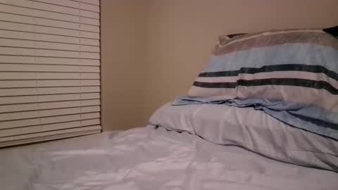 buck255604 online show from December 22, 3:13 am