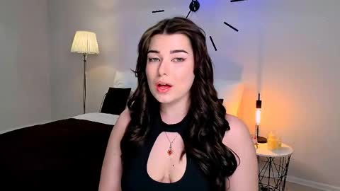 Ari online show from April 4, 1:18 pm