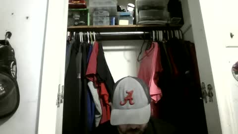 Snapshot of budsonly33 chatting on January 9, 3:26 am budsonly33 online show from January 9, 3:26 am