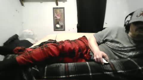 Snapshot of budsonly33 chatting on October 4, 7:39 am budsonly33 online show from October 4, 7:39 am