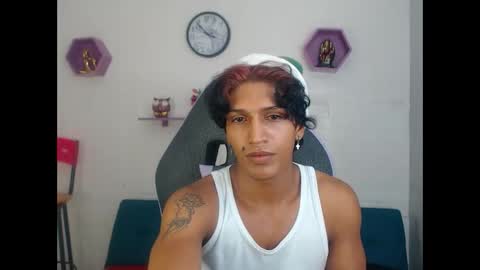 bull_cam online show from December 14, 2:18 am