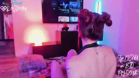 Snapshot of bumbum_kalibum chatting on February 5, 12:53 am Ivan online show from February 5, 12:53 am