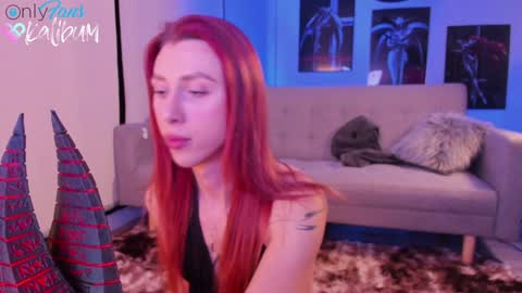 Snapshot of bumbum_kalibum chatting on December 8, 1:52 am Ivan online show from December 8, 1:52 am