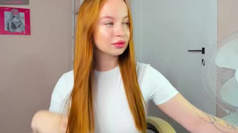 Snapshot of bunny_luvv chatting on September 13, 9:12 am Bunny online show from September 13, 9:12 am