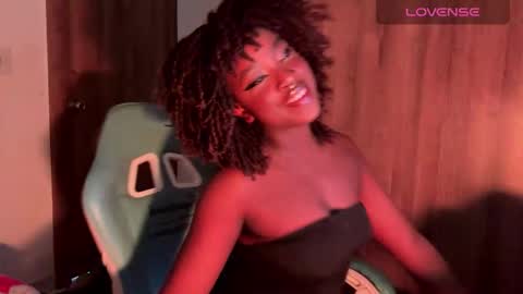 Snapshot of bunny_secrets chatting on September 30, 8:08 pm Isa online show from September 30, 8:08 pm