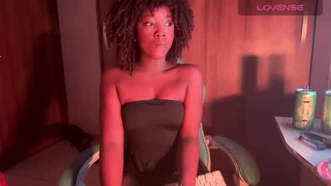 Snapshot of bunny_secrets chatting on September 28, 12:08 am Isa online show from September 28, 12:08 am