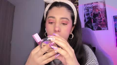 Snapshot of bunnyy09 chatting on February 11, 3:51 pm Jess online show from February 11, 3:51 pm