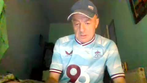burnleyguy1977 online show from July 1, 1:47 am
