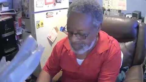 bushhunter23 online show from December 16, 3:51 pm